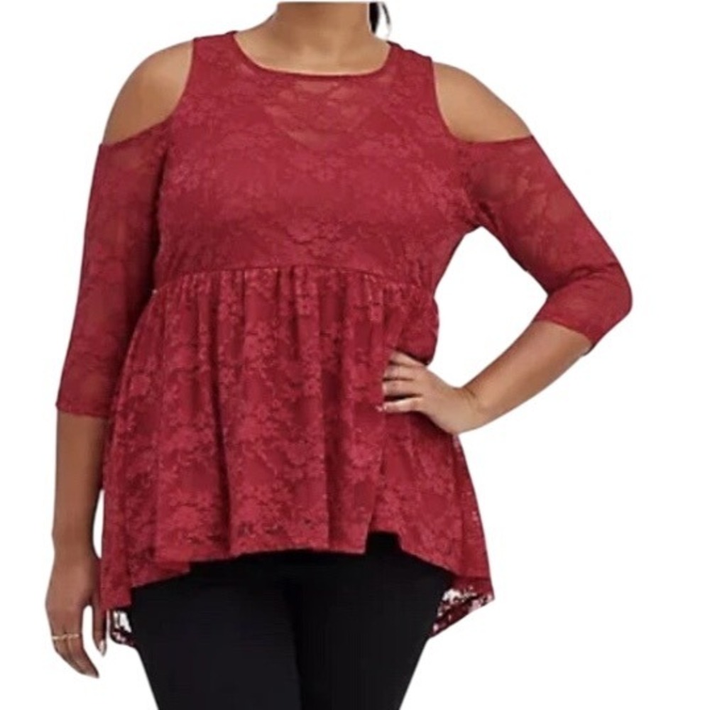 Torrid Red Lace Cold Shoulder Peplum babydoll Blouse Women Size 2 Romantic‎